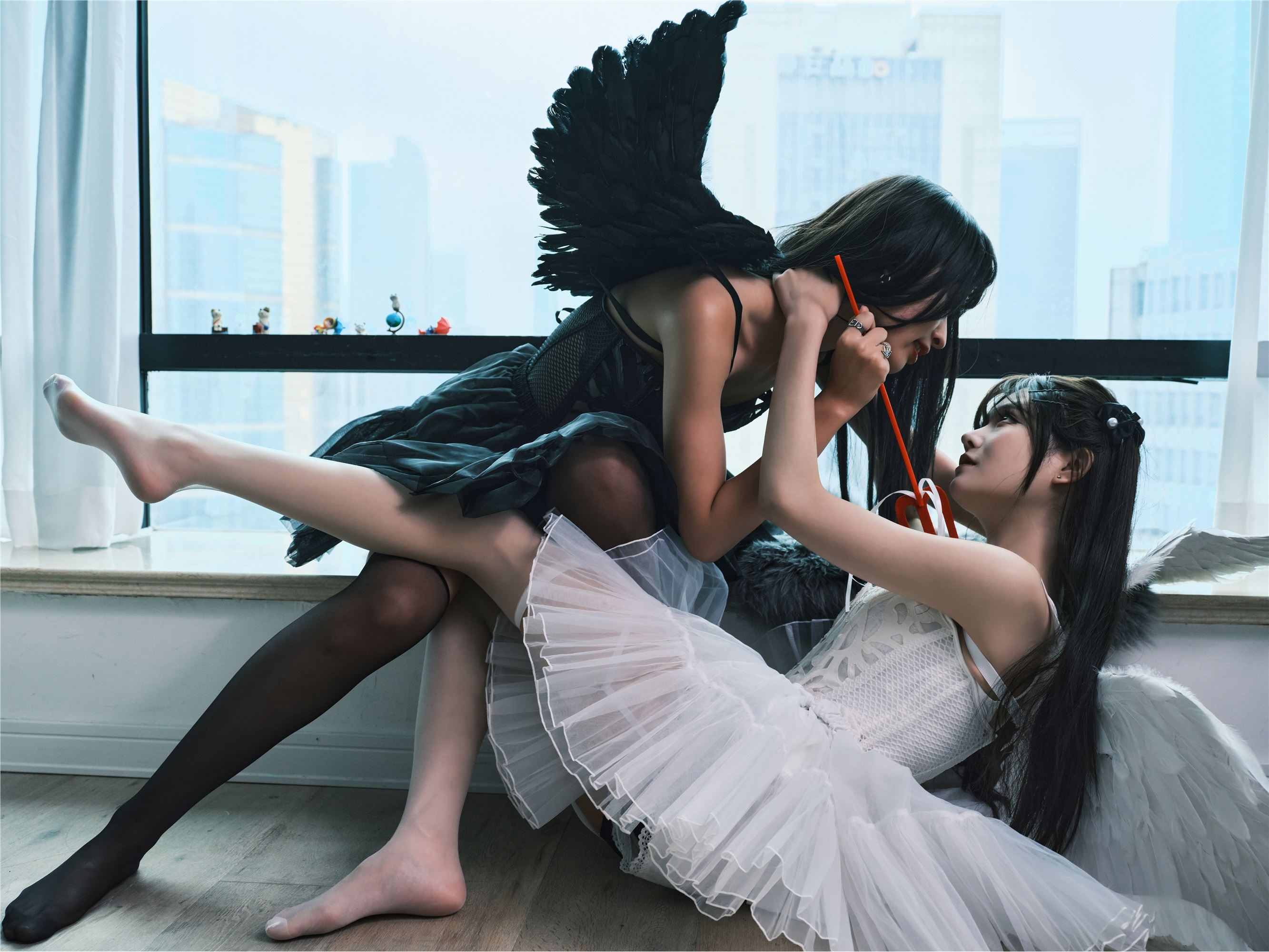 YITUYU艺图语 2025.01.27 黑天使与白天使 孟程程